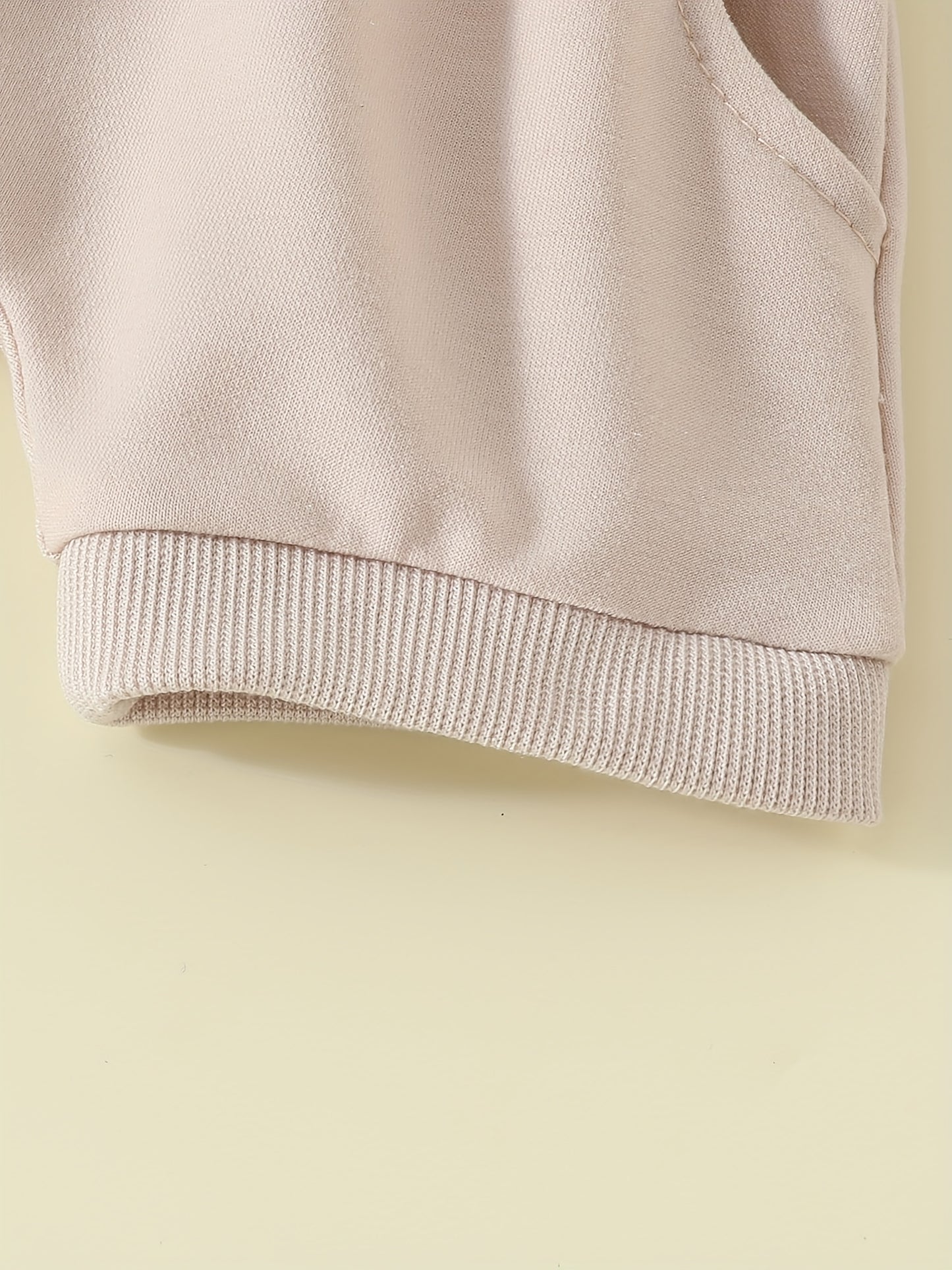 2 Piece Embroidered Pattern Set