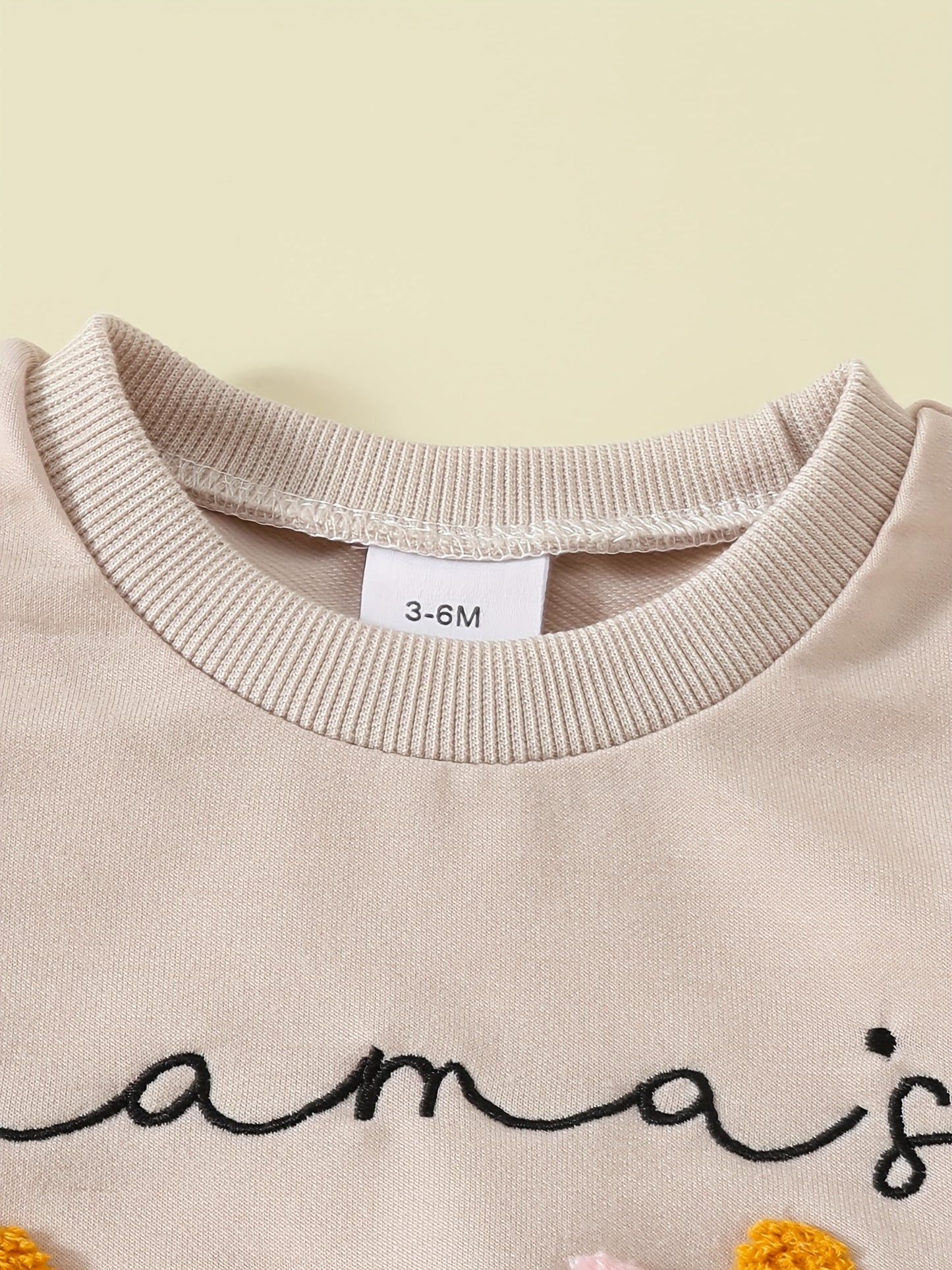 2 Piece Embroidered Pattern Set