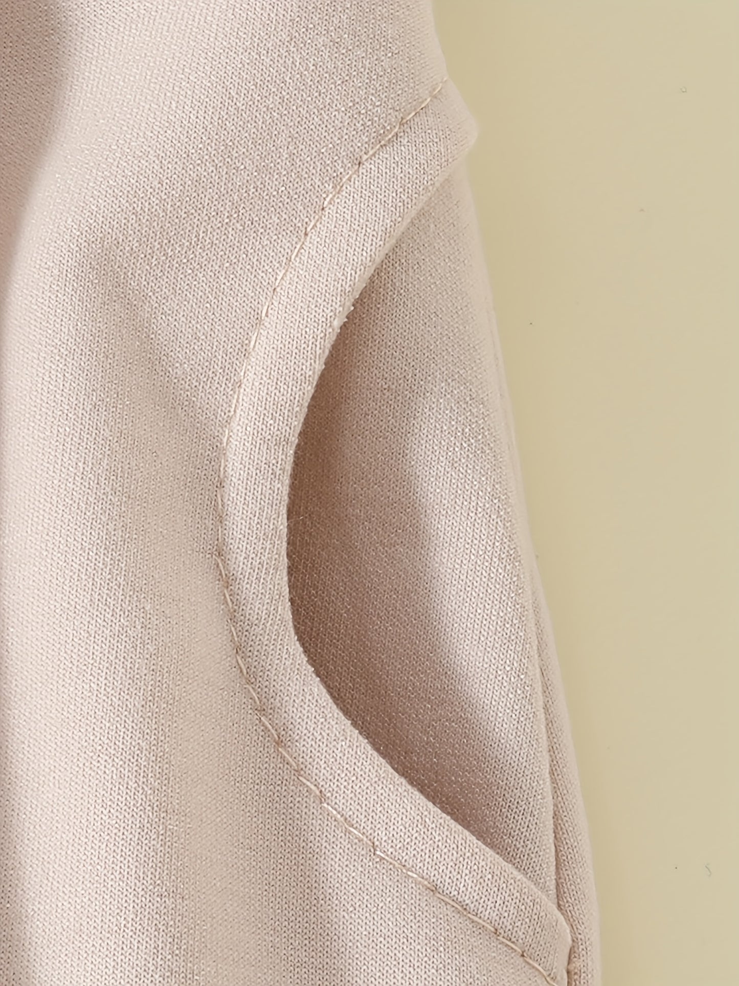 2 Piece Embroidered Pattern Set