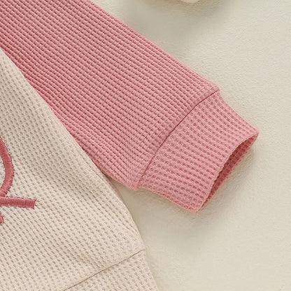 2024-05-06 Lioraitiin 1-5Y Pull-over pour tout-petits Sweat-shirt décontracté avec lettres brodées Col rond Manches longues contrastantes Hauts gaufrés