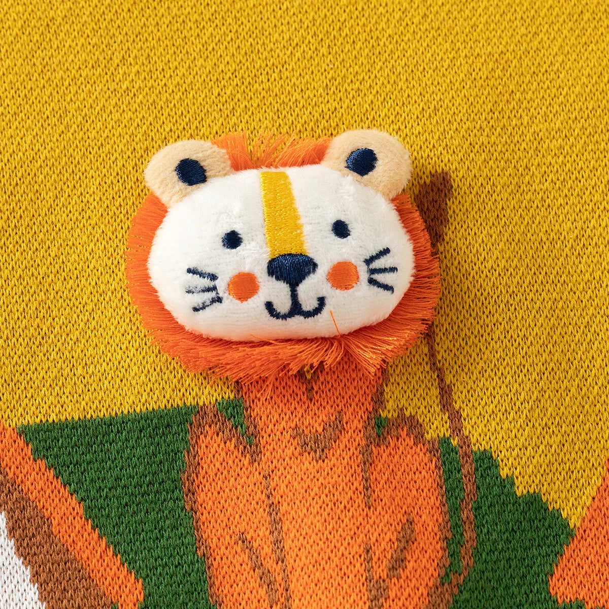 Pull à manches longues avec dessin animé sponsorisé par Workmanship™ et Well-kids™