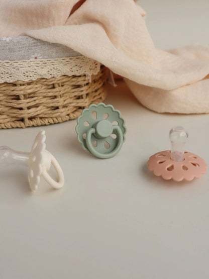 Tétine en silicone souple pour bébé avec motif fleur